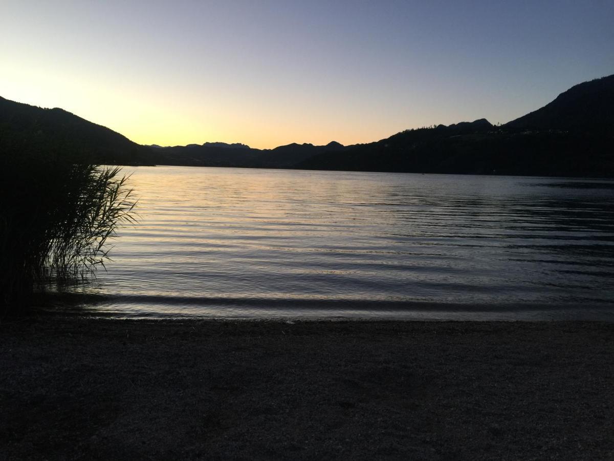 Paradiso Sul Lago Calceranica al Lago Luaran gambar