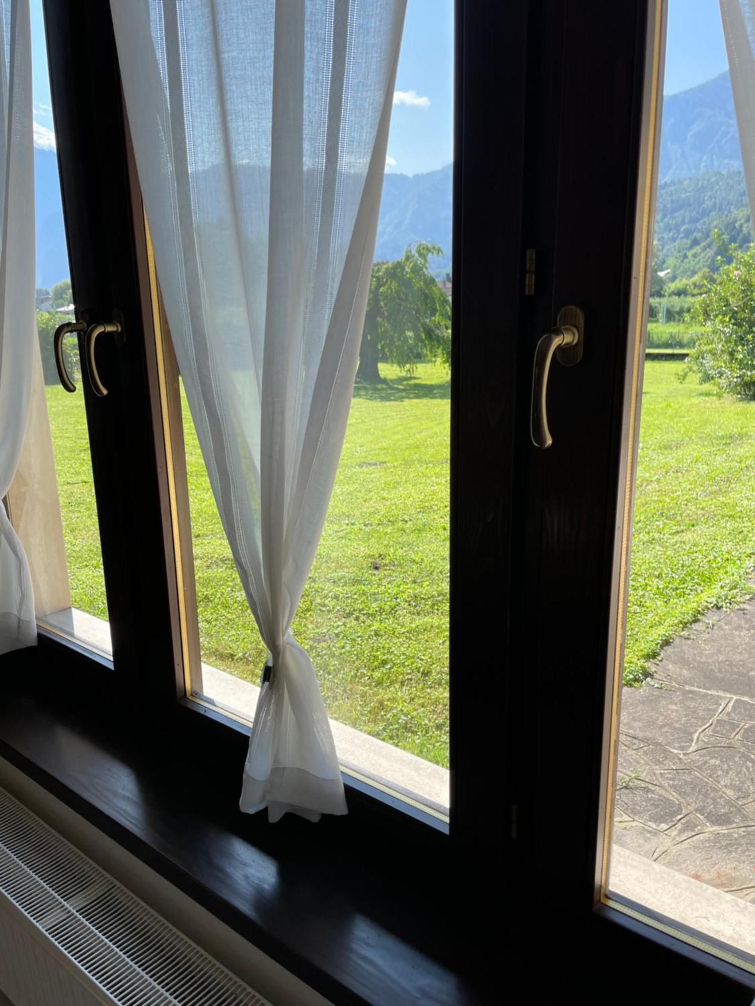 Paradiso Sul Lago Calceranica al Lago Luaran gambar